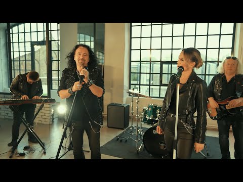 Kalapács József és az Akusztika - Tiéd minden út (hivatalos videó / official video)