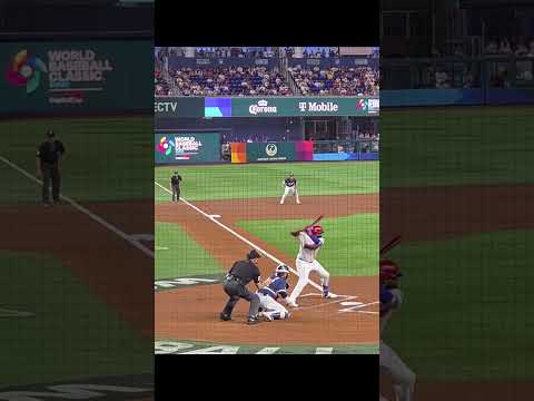 vladdy Guerrero Jr scores with a superslide #worldbaseballclassic2026 #vladdyguerreroJr. #korea #DR
