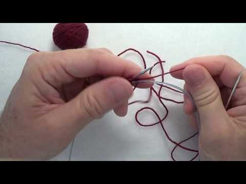 Tricoter 2 bas en commençant par le bout du pied avec 1 aiguille circulaire - Partie 1 de 3