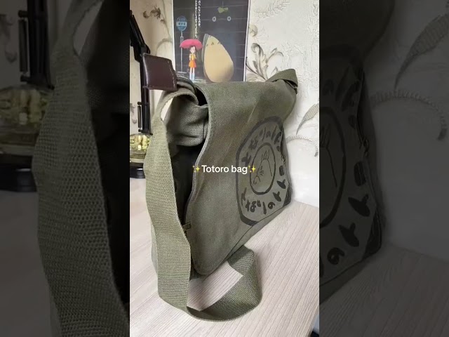 Vídeo relacionado con HFDGFJKKL Mochila Soot Studio Ghibli Hombres Sling Crossbody Viaje Senderismo Mochila de Hombro Regalos de Halloween y Navidad
