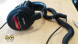 Video thumbnail for Sony MDR V6 Stereo Studio Headphones Review by Booredatwork.com