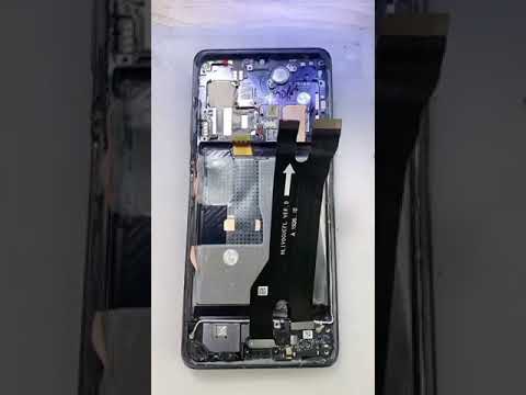 repair case Huawei P30 Pro broken by the car door.