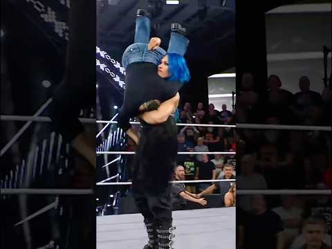 Stephanie Vaquer wasn’t expecting that from Giulia 😳 #WWENXT