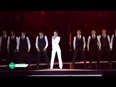 Màn trình diễn đầy đầu tư của Đông Nhi với ca khúc Xin Anh Đừng tại Zing Music Awards | DNX