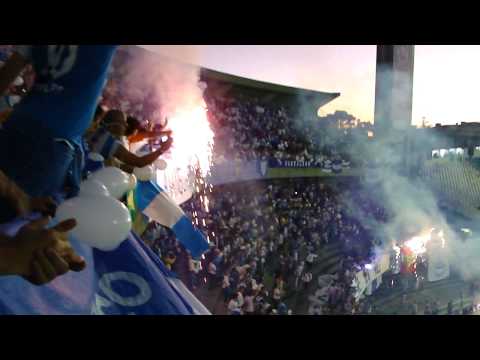 Vídeo entrada AVAI no couto pereira - by JamiraF