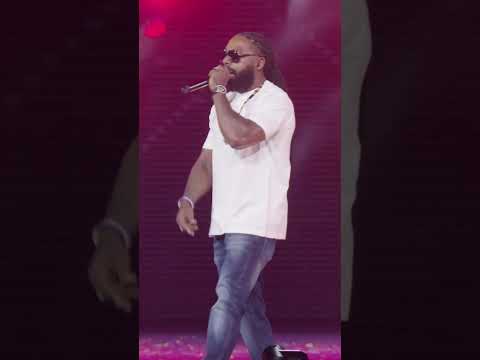 KEMPI performt ZOVEEL STRESS live op de FunX Music Awards 2024 💜 #FunX #FMA #Kempi