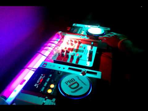 Tarkan la canlı canlı Azıcık Eskiyelim Mix