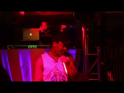 AMIDA AMIMA  PERFORMS 'NYEGERIA' AT KISII NIGHT FEST AT AVERY LOUNGE.