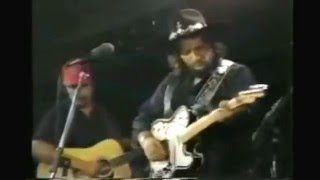 Waylon Jennings - I Ain&#39;t Living Long Like This - Live 1980