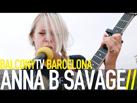ANNA B SAVAGE - I (BalconyTV)