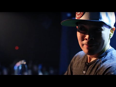 Dj QBert & MixMaster Mike Scratch Battle during Dr Octagon Concert in Los Angeles