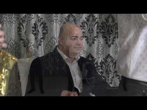 Cant era maica ntr o lune