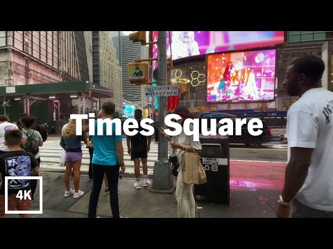 Cloudy Walk Through Times Square, New York City (Binaural 3D Sound)