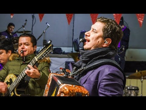 LOS ALEGRES DEL BARRANCO - EL GUERO BASTIDAS EN VIVO