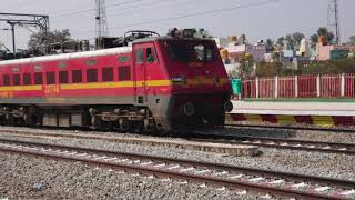 preview picture of video '17209 Bangalore City – Kakinada Town Seshadri Express Skipping Tyakal with BZA WAP 4 - 22746'