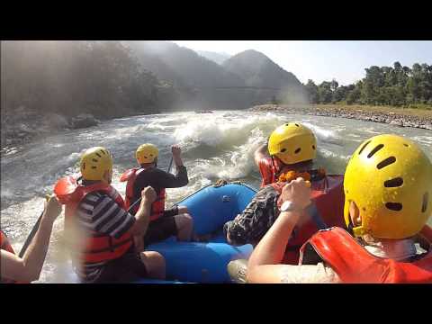 rafting with relaksmisja in Nepal