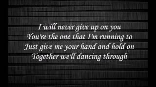 *Lucie Jones &#39;Never give up on you&#39; (UK) Eurovision 2017 lyrics*