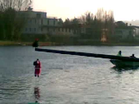Vigilia di Natale Palo della Cuccagna sul fiume Adda - Brivio (LC) ITA 24-12-2008 Clip2