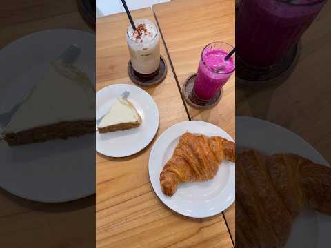 Croissant-nya juara banget! 😍🥐 Wajib coba, deh!