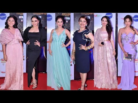 Marathi Actress At 8th Marathi Mirchi Music Awards 2021