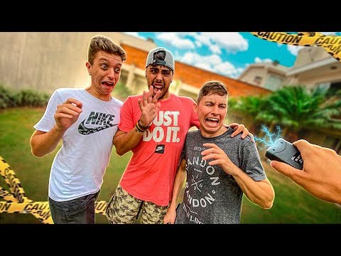 SCARED MY FRIENDS WITH MY NEW TOY *THEY WERE SHOCKED*