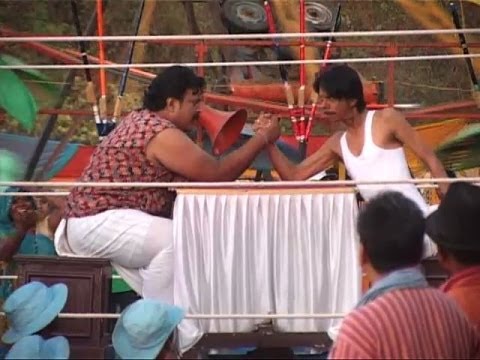 Lapataganj : Elija wins arm wrestling contest - Bollywood Country Videos
