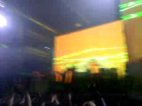 the Amorphous Androgynous Have Explosive