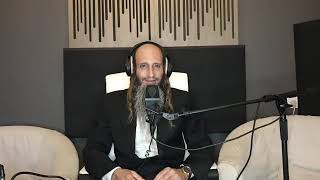 מדברים מרבי נחמן מברסלב   שיר השירים   אהבת התשוקה (הרב מאור קריו) - התמונה מוצגת ישירות מתוך אתר האינטרנט יוטיוב. זכויות היוצרים בתמונה שייכות ליוצרה. קישור קרדיט למקור התוכן נמצא בתוך דף הסרטון