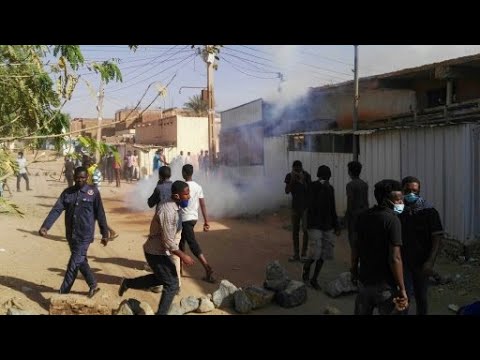 السودان البشير يعلن عن سلسلة قرارات بينها منع التظاهر بدون إذن السلطات
