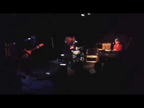 Diving With Andy "The girl I would be"live@La Loge in Paris April 9th 2013
