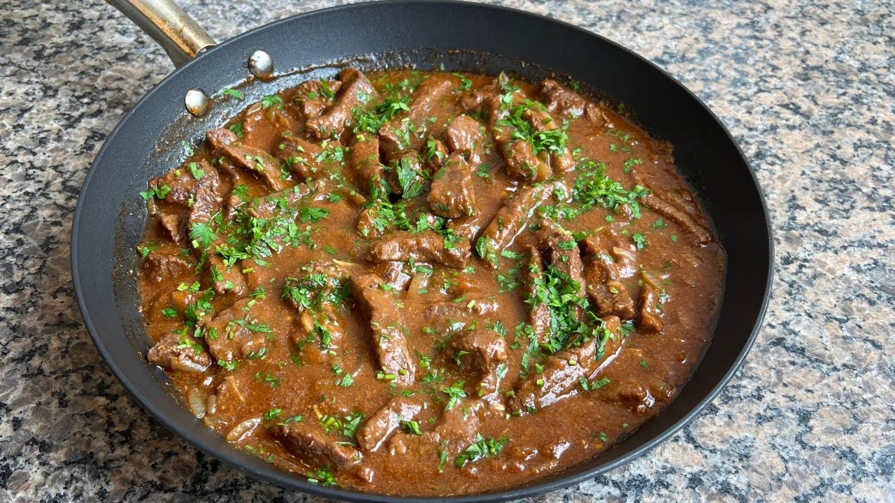 Tirinhas de Carne ao Molho Escuro | Delícias da Eleni