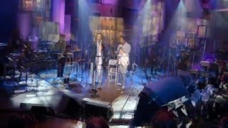 Roberto Carlos y Marco Antonio Solís   Arrastra una silla