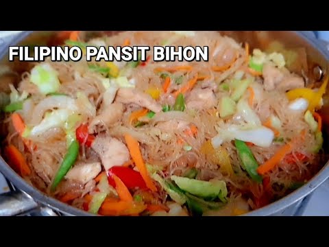 FILIPINO PANCIT BIHON | Filipino stir-fried noodle dish made with thin rice vermicelli & vegetables