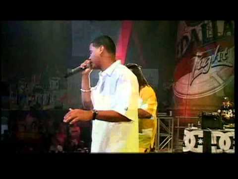 Baila Para Mi / Yo Soy Tu Hombre / En Tension Live - Zion y Lennox