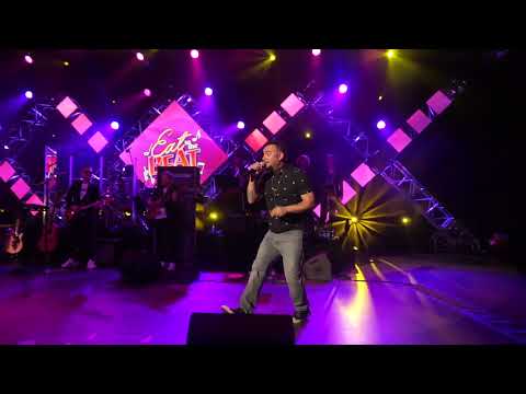 Chris Kirkpatrick From Nsync Preforms Shiny Teeth And Me @ Epcot 2019