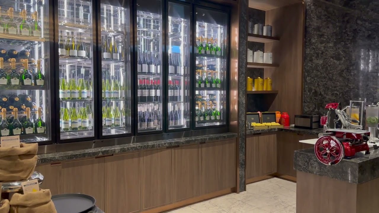 First Class Lounge 2 thumbnail