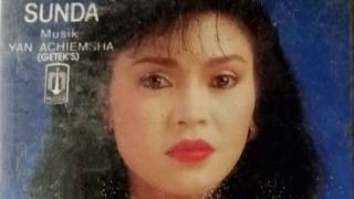 Download lagu HETTY KOES ENDANG - Emut Bae (Deddy Odoy) (Musica Studio's) (1990) ORIGINAL HQ mp3 Download lagu HETTY KOES ENDANG - Emut Bae (Deddy Odoy) (Musica Studio's) (1990) ORIGINAL HQ mp3