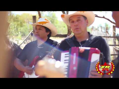 Los Provincianos del Choapa - Mis Dos Vicios (Oficial Video)