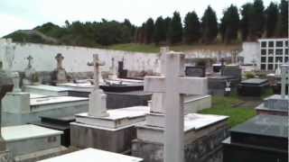 preview picture of video 'Cementerio de Celorio, Asturias (Celorio Cementery)'