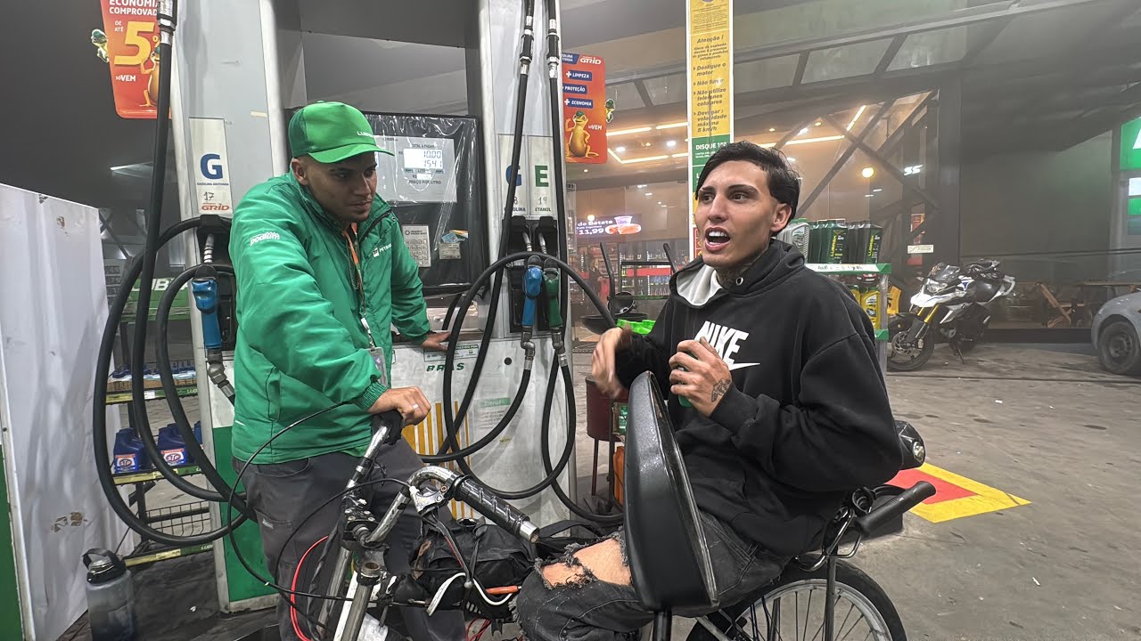 ZÉ DO ROLO FOI NO TRABALHO DO PEDRINHO COLOCAR GASOLINA 