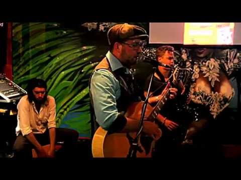 I  Will Survive - Simon Carriere and guests - Jam at Boteco do Brasil, Edinburgh 08 2014