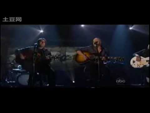 Chris Daughtry and Vince Gill Live at CMA - Tennessee Line HQ