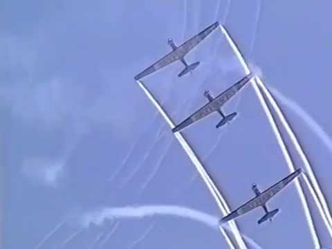 Skyhawk Aerobatics Formation Display