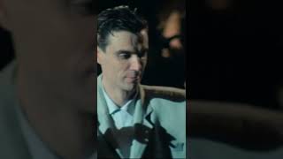 Talking Heads -Girlfriend is Better (Live) #talkingheads #stopmakingsense #bigsuit #davidbyrne