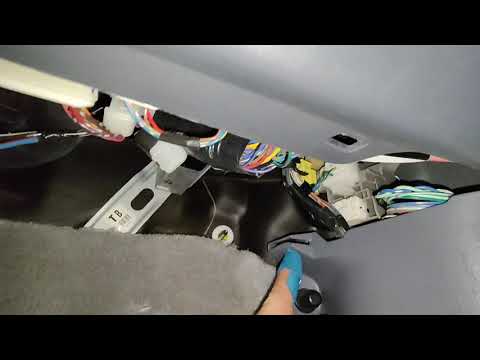2001 Toyota Camry LE blower motor resistor replacement