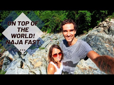 Wir erklimmen einen Wasserfall in der Sierra Nevada de Santa Marta, Kolumbien!🇨🇴