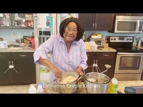 Kouri pou w Aprann fè Pondi Kasave / Delicious Haitian Dessert