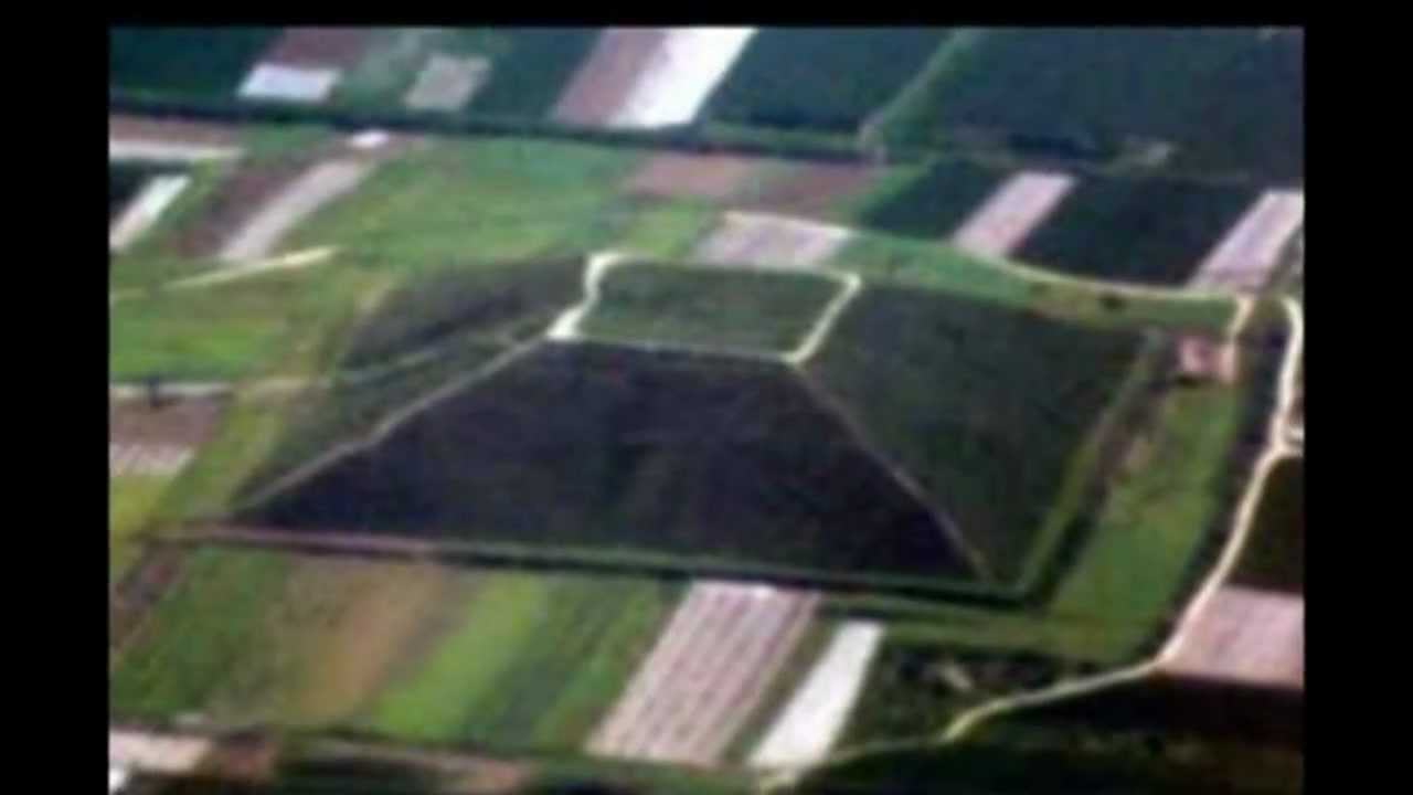 Naturphänomen oder antike Pyramide bei Agrinio