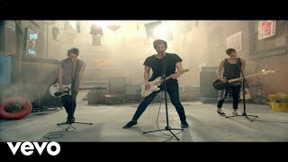 5 Seconds of Summer - She Looks So Perfect (Official Video)