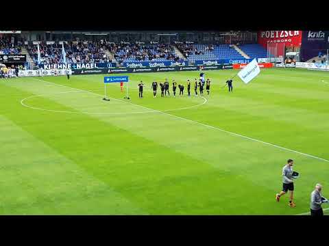 Spillerne kommer på banen på Sydbank Park i sæsontstarten SønderjyskE - Randers FC 2-1